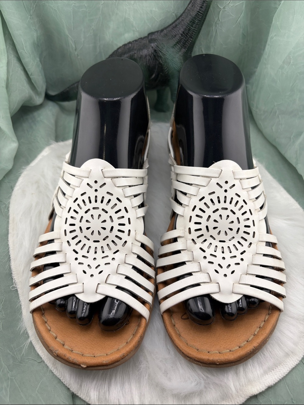 Naturalizer Women's Wendy White Woven  Leather Sandals | 8M - Picture 2 of 12